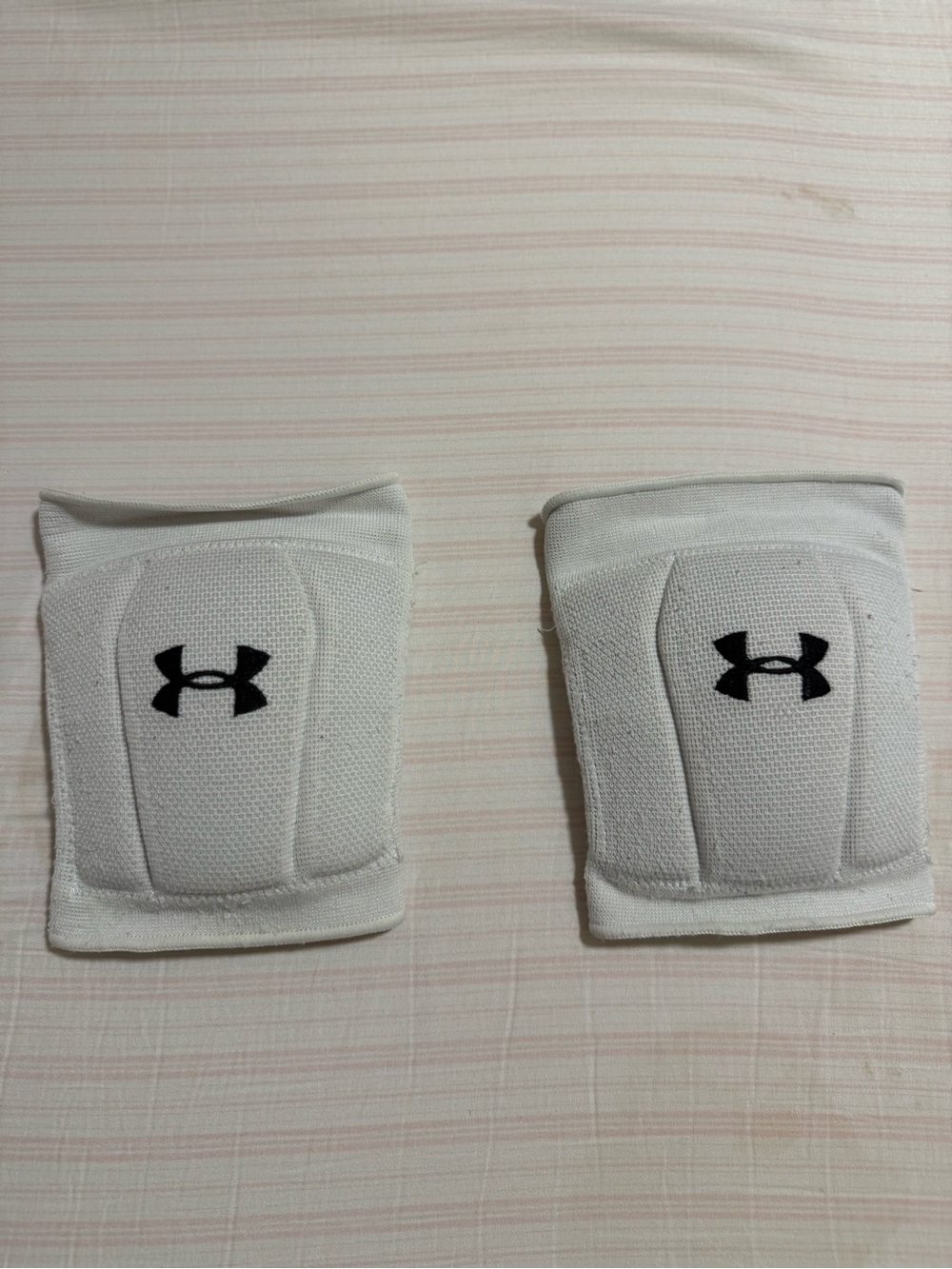 Under Armour knee pads